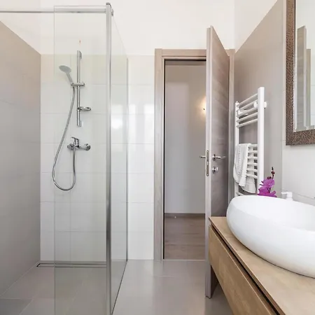 Stunning In With Sauna Vodnjan