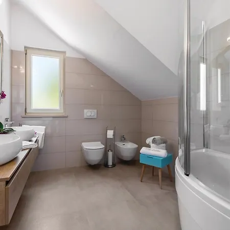 Stunning In With Sauna Vodnjan